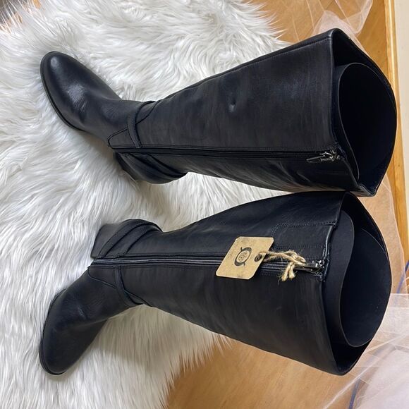 BORN Elsa Black Knee High Boots - Picture 1 of 8